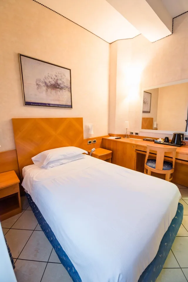 Room, Single, French Bed، Albergo Centrale Bologna 2/10
