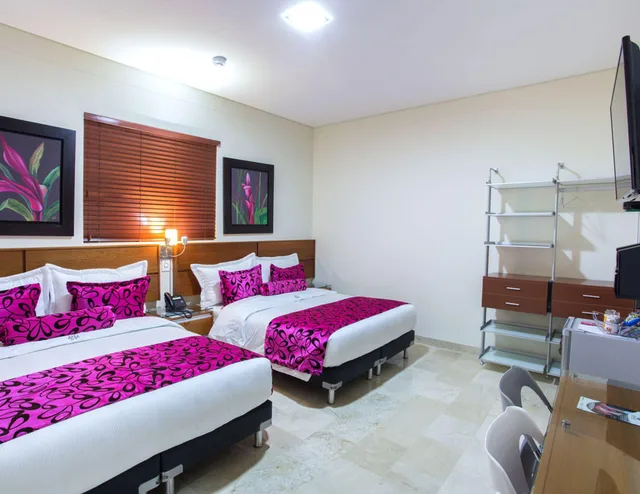 غرفة ديلوكس ثلاثية، Dorado La 70 Hotel 1/5