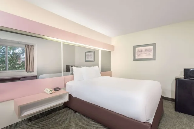 غرفة أساسية بسرير كوين للمدخنين لذوي الإعاقة، Knights Inn Allentown 5/10