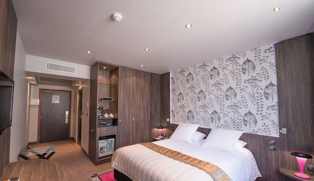 غرفة سوبيريور بسرير كوين بإطلالة على المدينة، Best Western Premier Patio Des Artistes 7/10