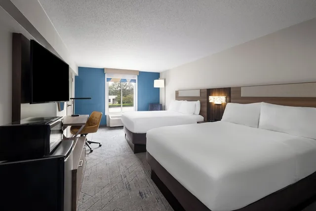 Standard, 2 Double Beds, Accessible, Holiday Inn Express Greenville 3/10