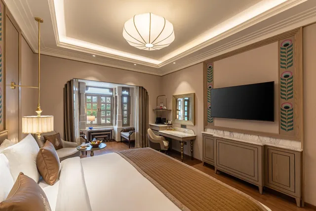 Mew, Superior, King Bed, Pool View، Wyndham Grand Udaipur Fateh Sagar Lake 6/8