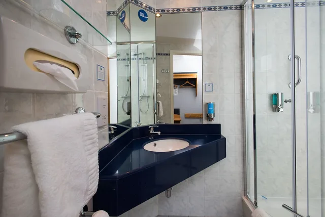 غرفة قياسية بسرير فردي، Holiday Inn Express Swansea East 3/3