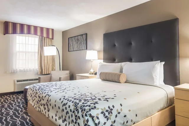 غرفة بسرير كينج لذوي الإعاقة، Americas Best Value Inn Alliance 1/4
