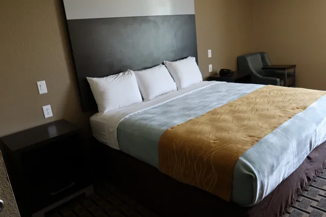 غرفة كومفورت مفردة بسرير كينج، Scottish Inns & Suites White Settlement 2/4