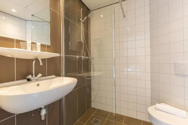 غرفة بريميوم بسرير مزدوج، Westlake Hotels Amsterdam 7/9