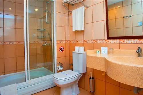 غرفة بسرير مزدوج أو سريرين منفصلين، Green Garden Resort Spa and Hotel 1/1