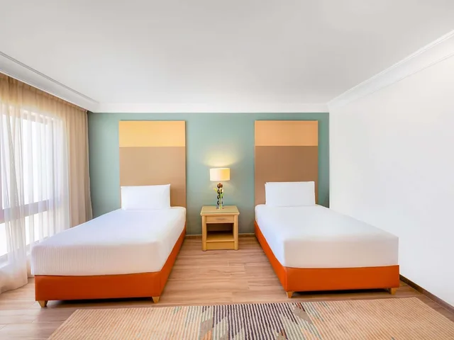 غرفة سوبيريور بسريرين منفصلين، MOVENPICK RESORT PETRA 4/10