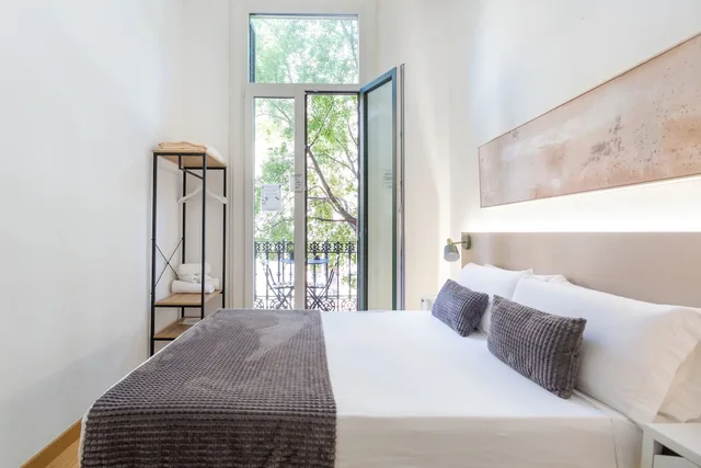غرفة كلاسيكية بسرير كينج بحمام مشترك، Hostal Siscinc - Adults Only 3/10