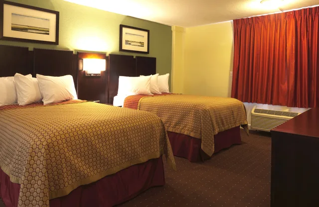 جناح عائلي بسريرين مزدوجين بمطبخ، Marina Motel Chalmette 1/2