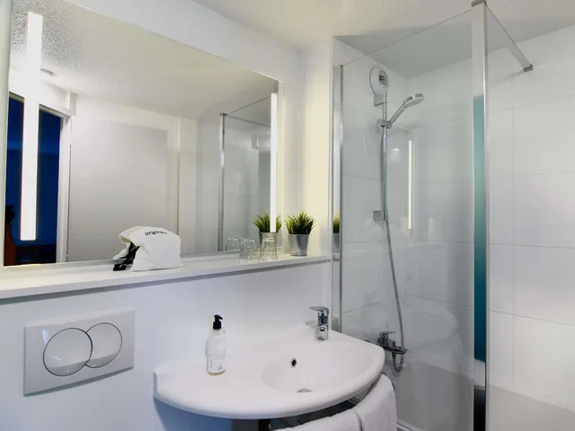 غرفة عائلية بسريرين مزدوجين، Ibis Budget Vannes Ploeren 8/9