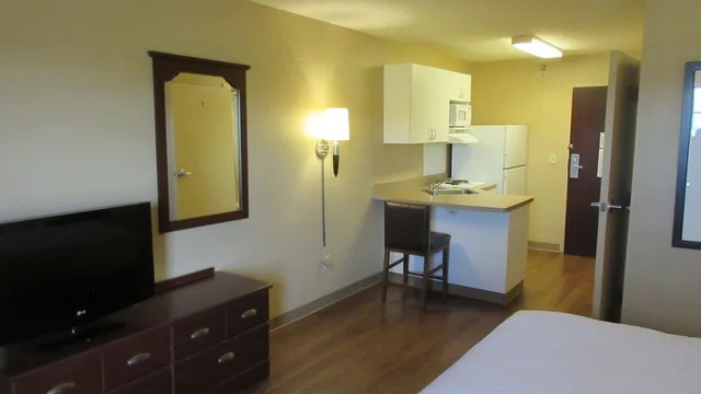 غرفة قياسية بسرير كينج، MainStay Suites Rochester South Mayo Clinic 9/10