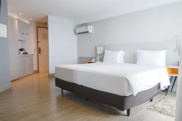 جناح فاخر بسرير كوين، Radisson Hotel Recife 2/8