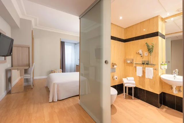 Room, Accessible, Hotel San Sebastian Orly, Affiliated by Melia 8/8