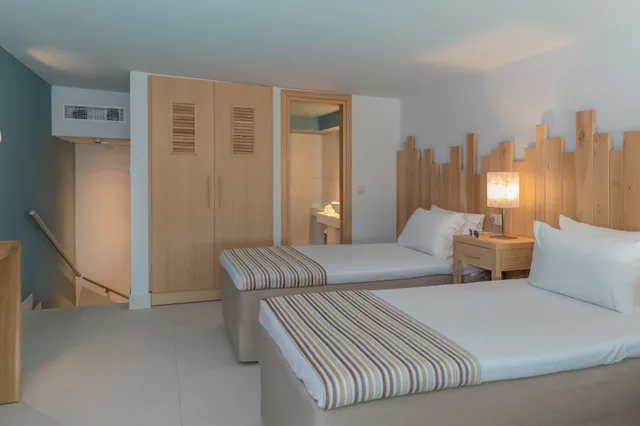 Pool, Maisonette, Family, Apartment, Single, 5 Beds، Arina Beach Resort 2/2