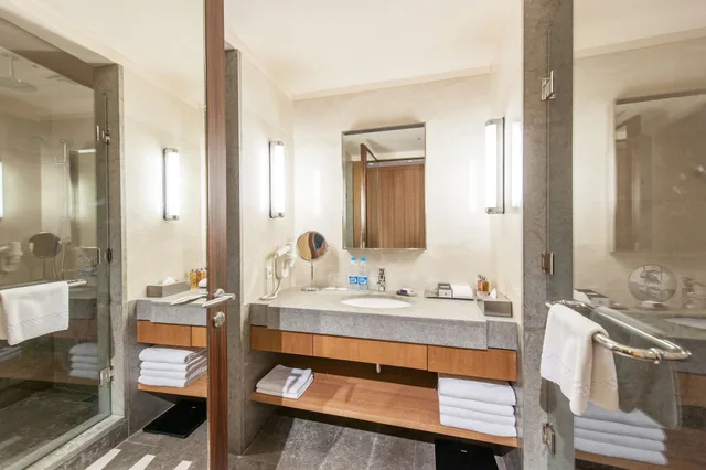 جناح بغرفتي نوم، فندق انتركونتينينتال الخبر(Intercontinental Al Khobar) 4/5