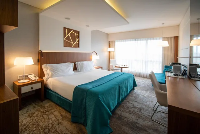 غرفة بريميوم بسرير كوين، Epic Sana Lisboa Hotel 1/4