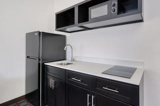 غرفة قياسية بسرير كينج بمطبخ، Best Western Fishers Indianapolis Area 3/4