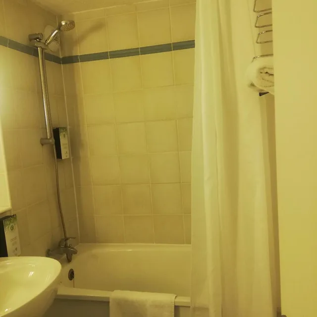 غرفة بسريرين منفصلين، Campanile Soissons 9/10