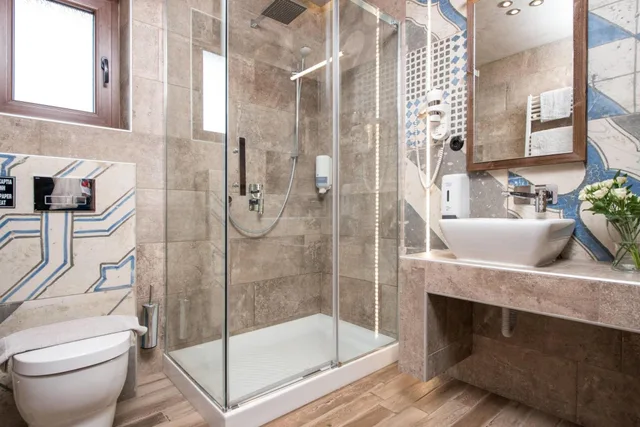 Stone, Hot Tub، Tsikeli Boutique Hotel Meteora 3/3
