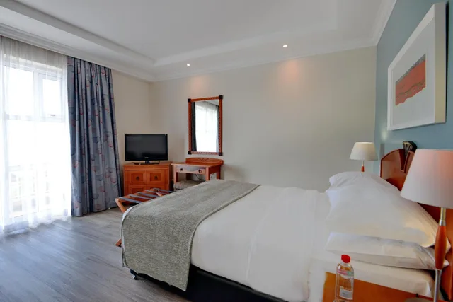 غرفة قياسية بسريرين منفصلين لغير المدخنين، Courtyard Gqeberha 2/9