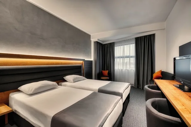 غرفة كومفورت بسرير كوين، Aristos Hotel Zagreb 1/7