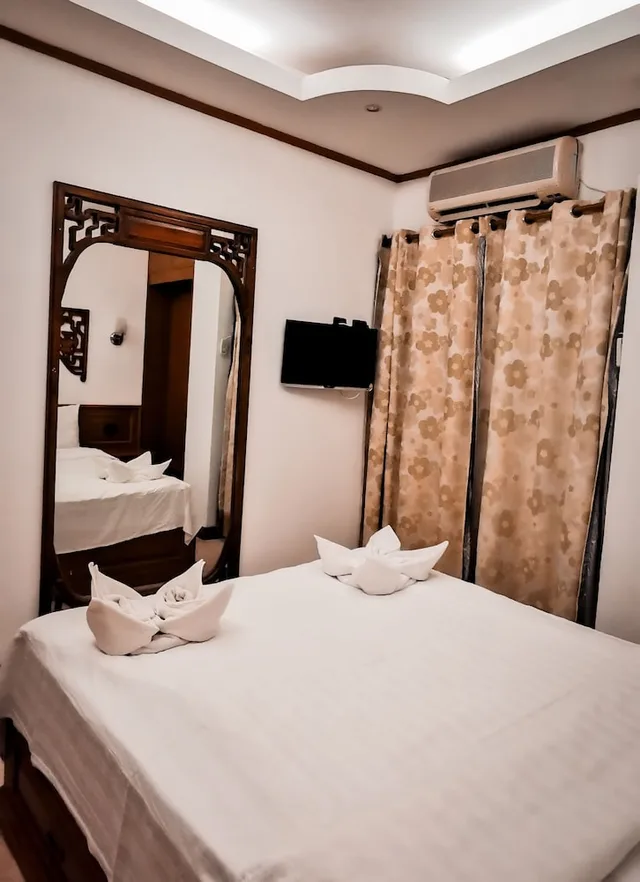 غرفة قياسية بسرير كوين، Max Hotel 8/19
