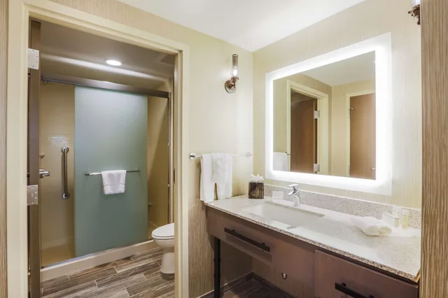 جناح بسرير كينج بغرفة نوم واحدة، HOMEWOOD SUITES BY HILTON CHARLESTON HISTORIC DISTRICT 2/3