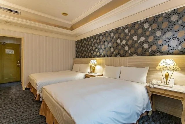 Classic, Quadruple, 2 Queen Beds, No Window، F Hotel Taichung Lichia Royal Garden 3/6