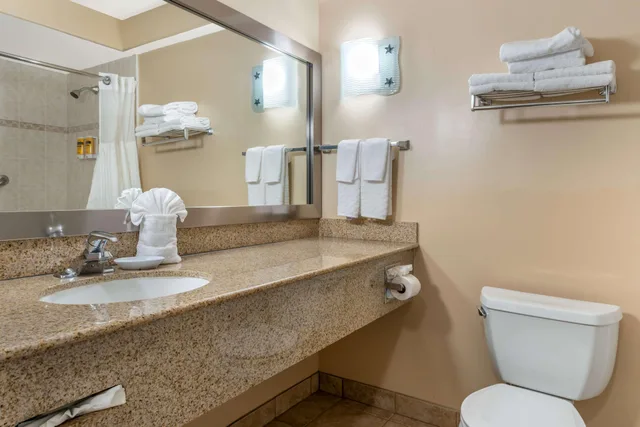 غرفة، Best Western Plus Capitola By the Sea Inn Suites 9/10