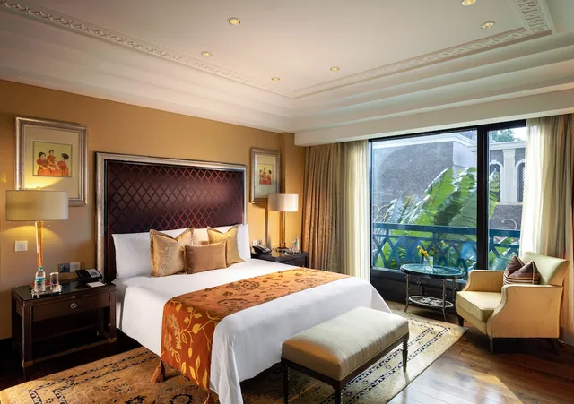 Grand, Palace, King Bed, Pool View، The Leela Palace Chennai 3/5
