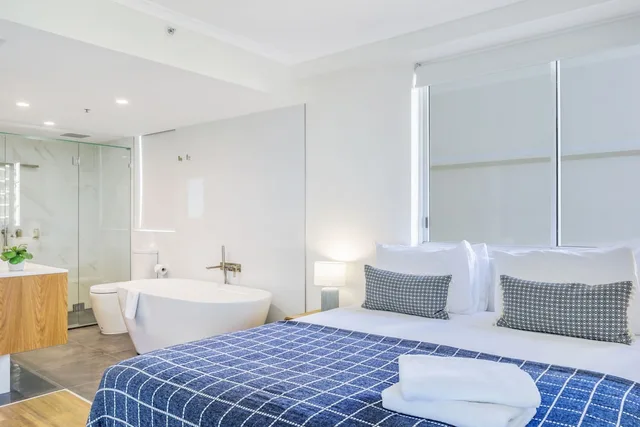 شقة ديلوكس بسرير كينج وثلاثة أسرّة بـ3 غرف نوم بمطبخ، Ocean Sands Resort Gold Coast 10/10