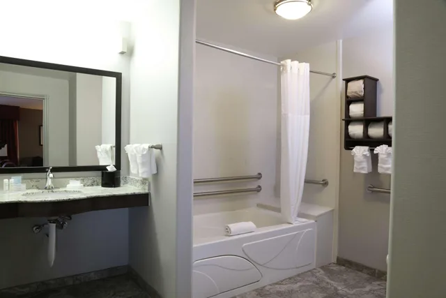 جناح بسرير كينج، Hampton Inn & Suites Temecula 2/2