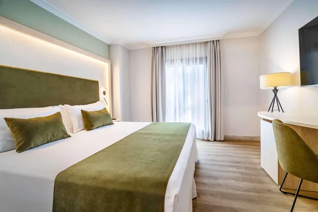 غرفة بسرير مزدوج أو سريرين منفصلين بشرفة، Barcelo Isla Canela 4/8