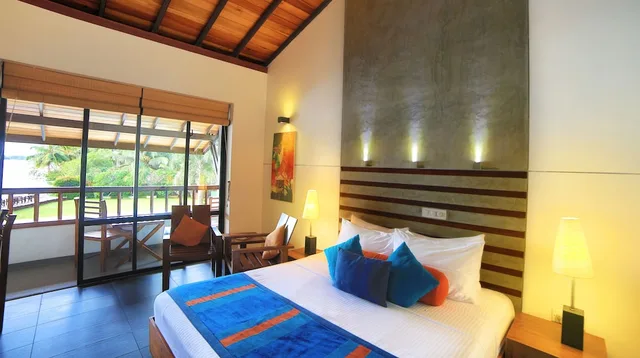 Superior, Queen Bed, Lagoon View، Amagi Aria 2/7