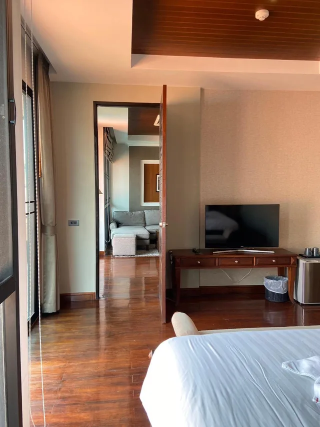 Suite, Yotaka Bangkok Hotel 2/10