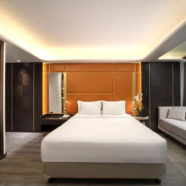 جناح جونيور، Bentley Hotel Bosphorus 5/7