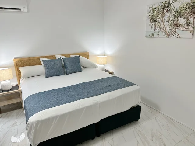 Family, Apartment, 1 King and 1 Single Beds, Sofa, The Reef Retreat 3/5