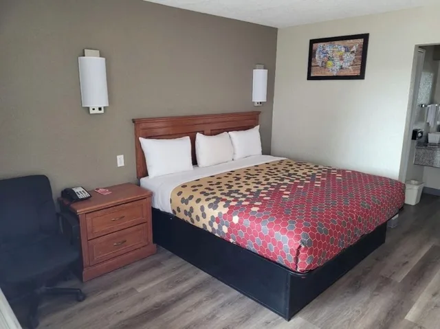 غرفة بسرير كينج، Econo Lodge Temple, TX 1/1