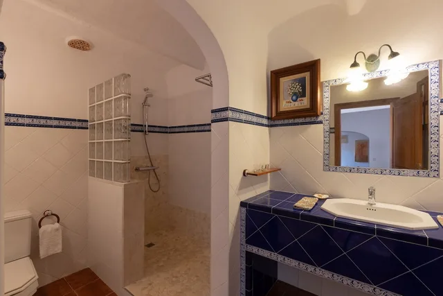 غرفة بسرير مزدوج بإطلالة على الحديقة بشرفة، Finca Son Marimon - Adults Only 3/3