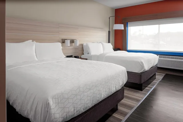 جناح بسريرين كوين، Holiday Inn Express And Suites Wilmington West - Medical Park 1/2