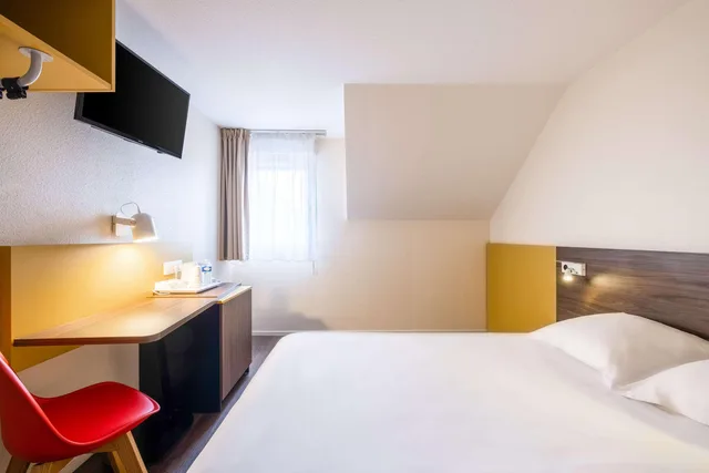 غرفة بسرير كوين، Comfort Hotel Lille Lomme 1/1