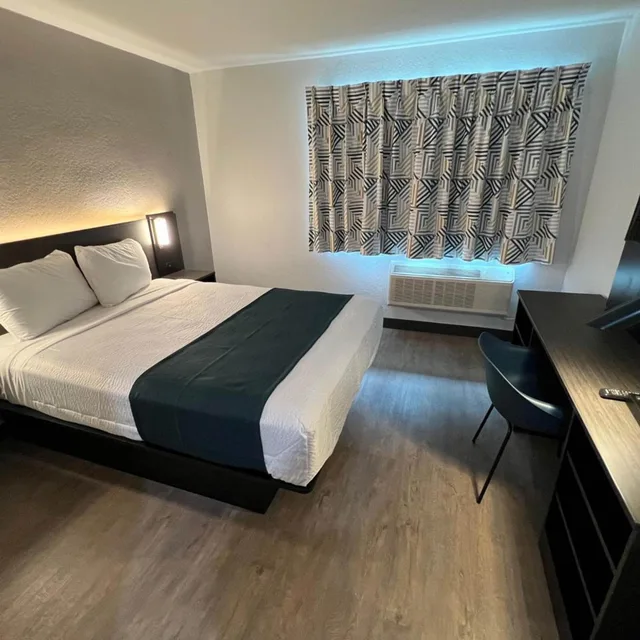 غرفة بسرير كوين، Motel6 Fort Lauderdale, FL 6/10