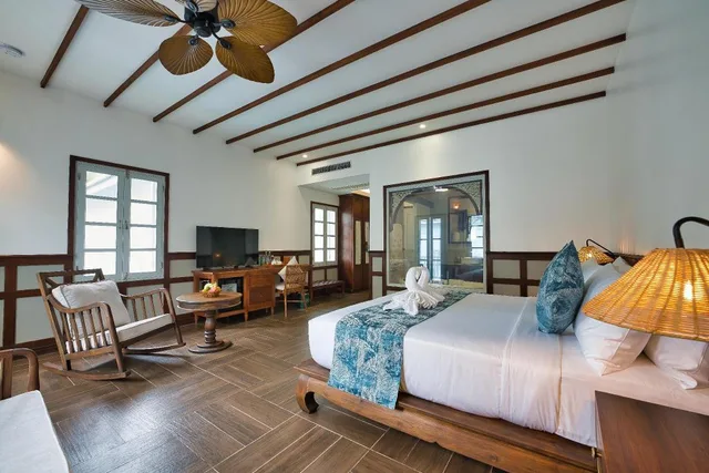 Room, King Bed, Pool View, Mybanlao Hotel 8/10