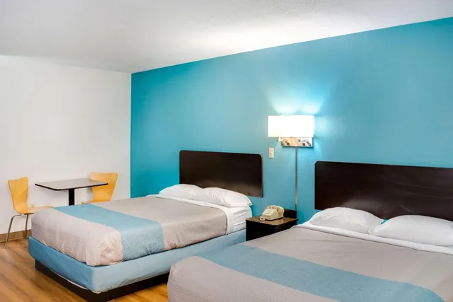 غرفة بسريرين كوين، Motel6 Richmond, IN 2/5