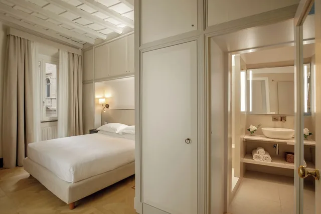 شقة بانورامية بسريرين منفصلين وسريرين كينج بغرفة نوم واحدة في الملحق، Boutique Hotel Campo De Fiori 3/3
