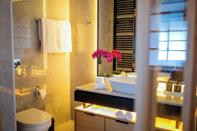 جناح رئاسي بسرير كوين مع أريكة، Hotel & Spa Hanami 2/2