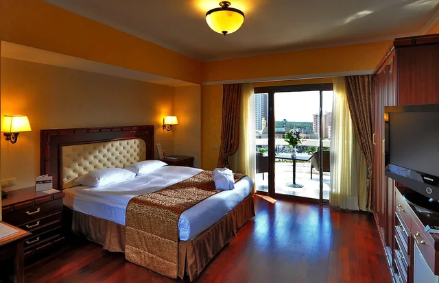 غرفة ديلوكس بسرير مزدوج وسريرين منفصلين، Hotel Monec 2/10