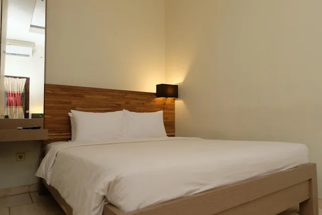 غرفة قياسية بسرير مزدوج، Mawar Asri Hotel 2/10