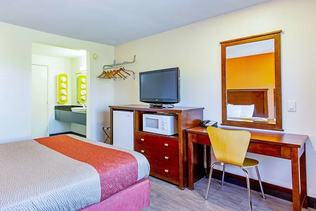 غرفة ديلوكس بسرير كوين، Motel6 Pendleton, OR - West 8/10